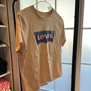 Levi's Beige Short Sleeve Tee